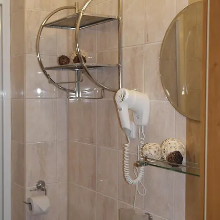 Hotel Wellness Harrachovka 3*